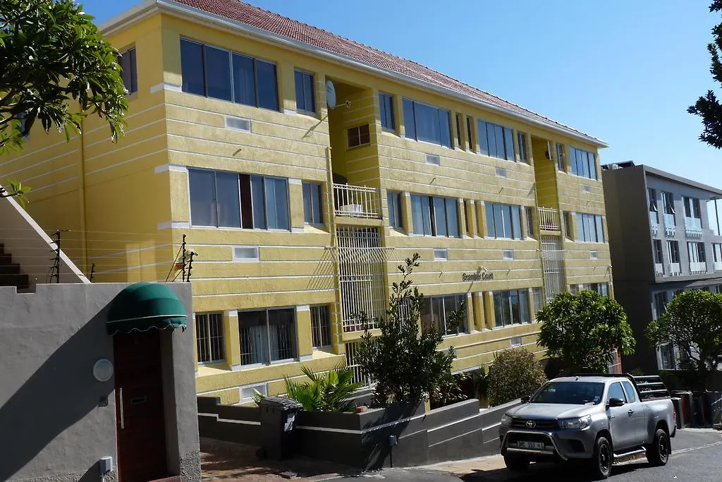 Bramber Court Art-Deco Self-Catering Apartments Le Cap