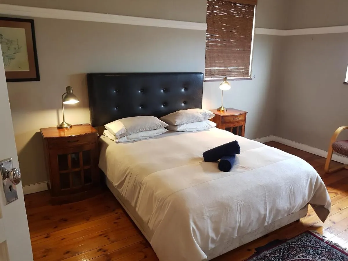 Bramber Court Art-Deco Self-Catering Apartments Le Cap