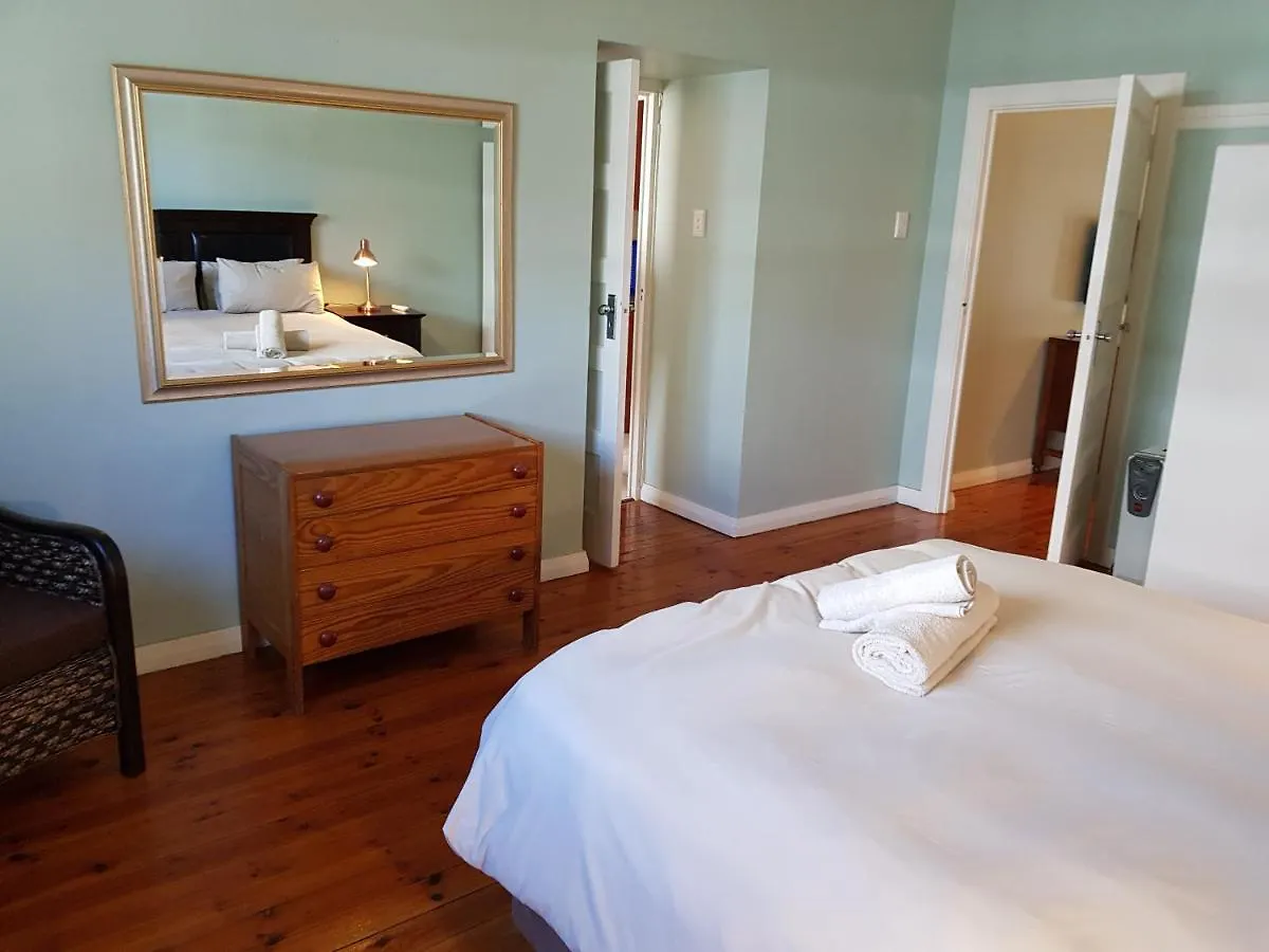 Bramber Court Art-Deco Self-Catering Apartments Le Cap